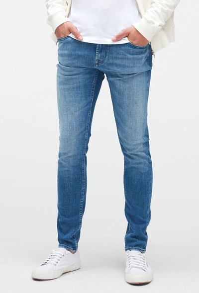 7 for all mankind